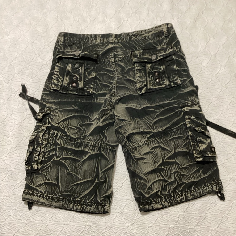 Twoce Cargo Shorts - Picture 3 of 4